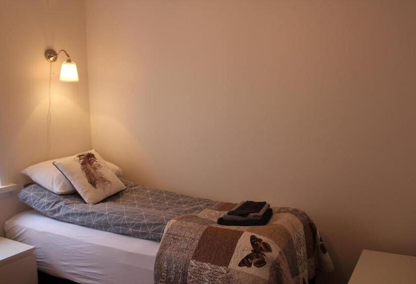 اتاق استاندارد با چشم‌انداز باغ, Kriukot