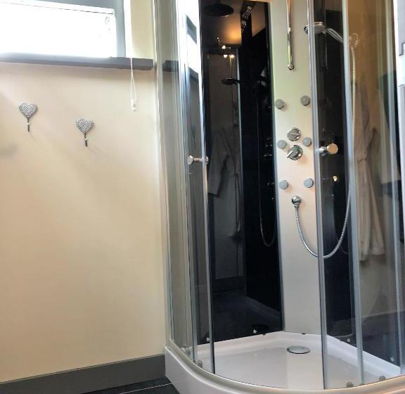 اتاق لوکس با تخت بزرگ, B&b Landgoed Bergerven