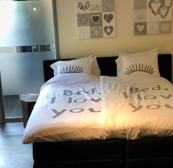 اتاق لوکس با تخت بزرگ, B&b Landgoed Bergerven