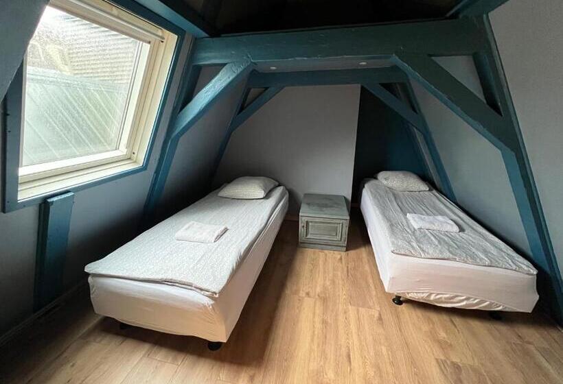 سوئیت 2 خوابه, Nes B&b