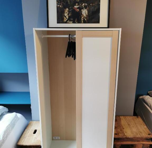 سوئیت 2 خوابه, Nes B&b