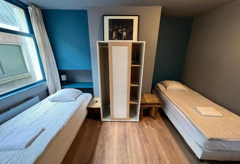 سوئیت 2 خوابه, Nes B&b