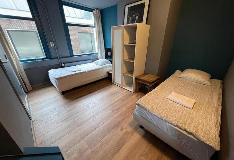 سوئیت 2 خوابه, Nes B&b