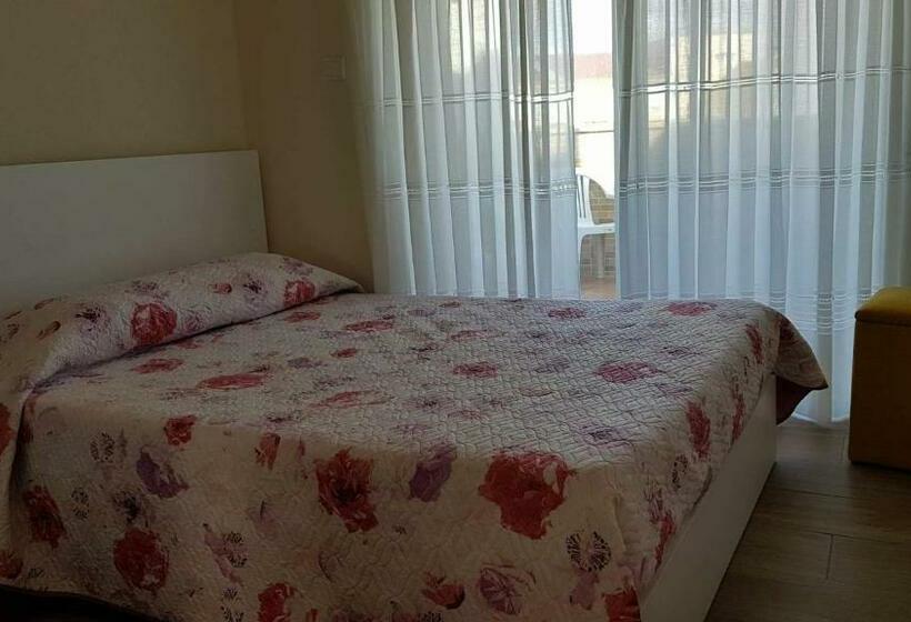 اتاق لوکس, Guesthouse O Cuco