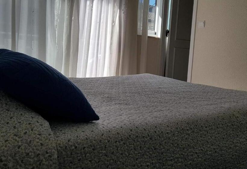 اتاق لوکس, Guesthouse O Cuco