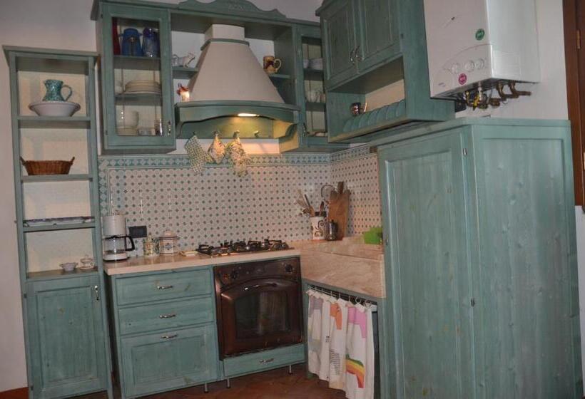 חדר משפחתי, Poggio Delle Capre