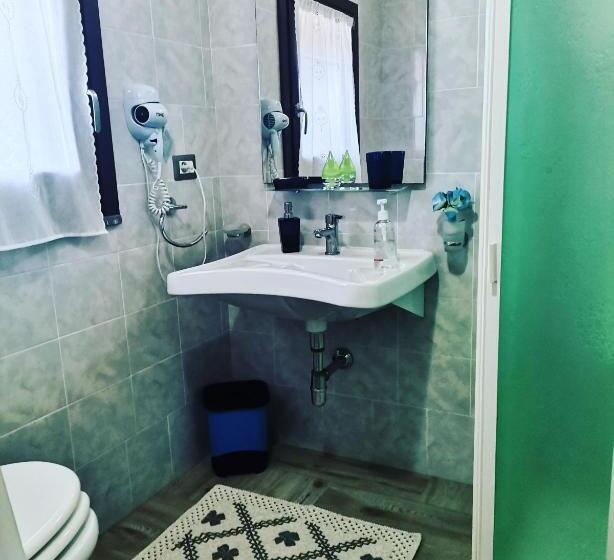 غرفة قياسية لذوى الاحتياجات الخاصة, Sa Doa