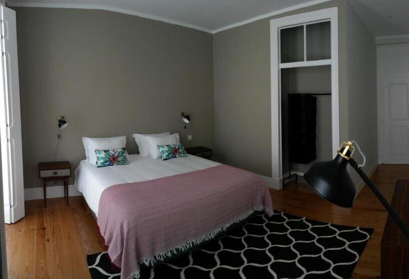 اتاق لوکس, Alcaçaria Do Bairro