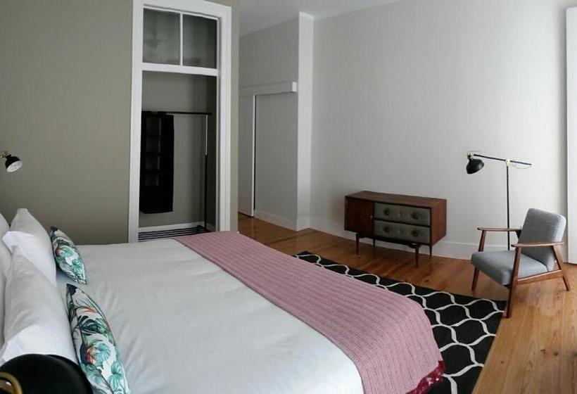 اتاق لوکس, Alcaçaria Do Bairro