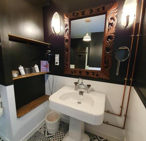 غرفة أساسية, Il Etait Une Fois