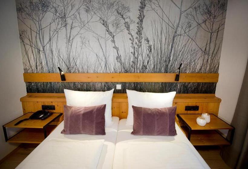 חדר סטנדרט עם מרפסת, Vierjahreszeiten