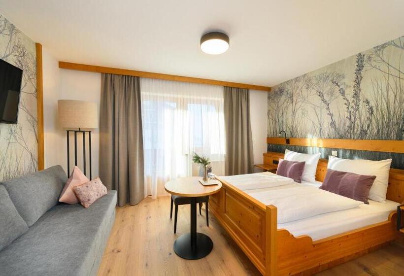 חדר סטנדרט עם מרפסת, Vierjahreszeiten