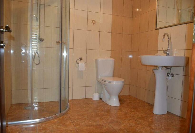 اتاق خانوادگی, Sveciu Namai Avada