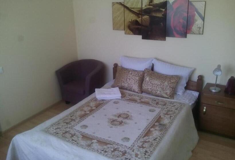 اتاق استاندارد, Sveciu Namai Avada