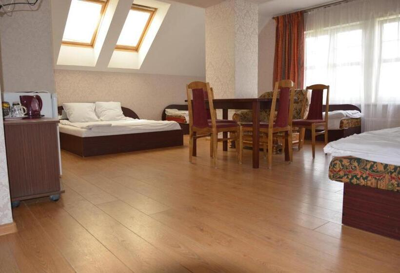 اتاق خانوادگی, Sveciu Namai Avada