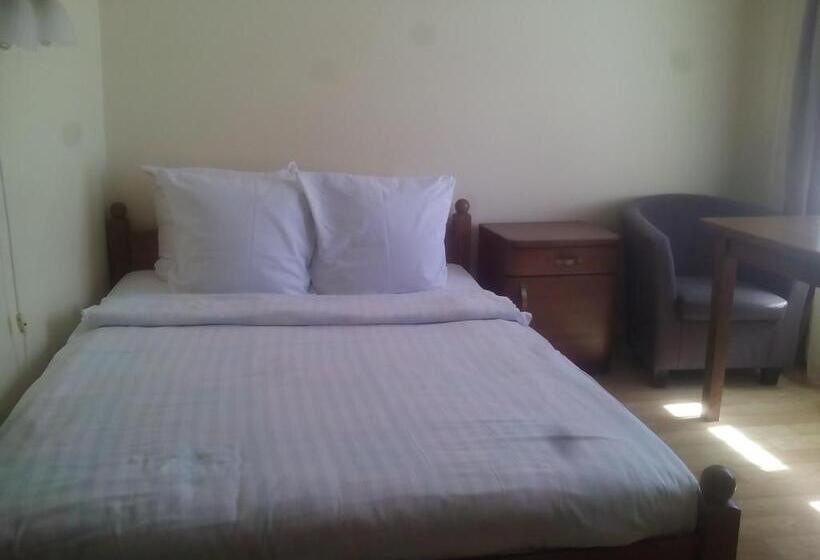 اتاق راحتی سه تخته, Sveciu Namai Avada