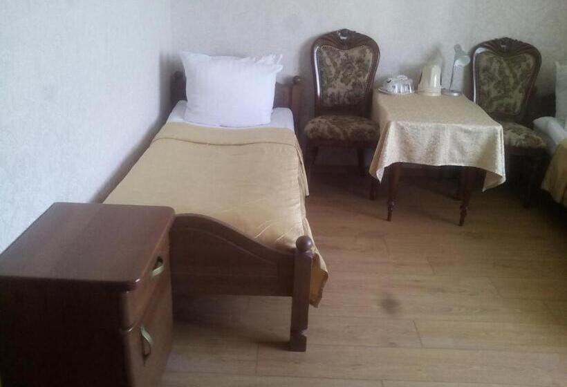 اتاق استاندارد, Sveciu Namai Avada