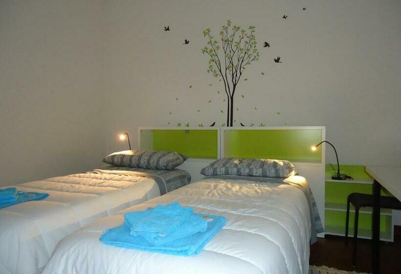 חדר אקונומי, Re Leone Bed And Breakfast