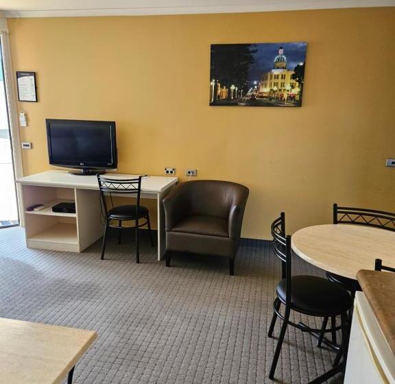 סוויטה אקזקיוטיב, Ballina Motel