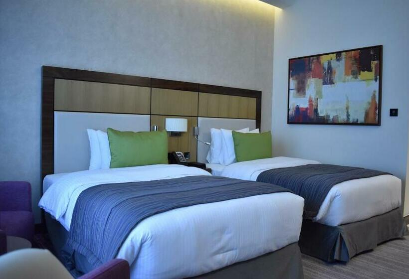 اتاق لوکس, Golden Tulip Media