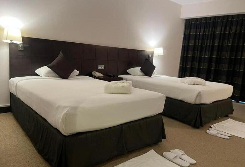 Номер Стандарт, Al Jazira Club