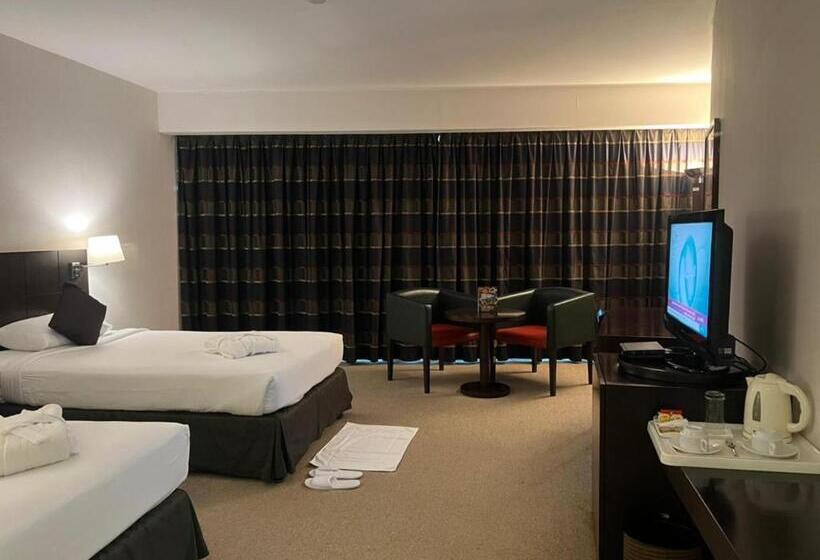 Номер Стандарт, Al Jazira Club