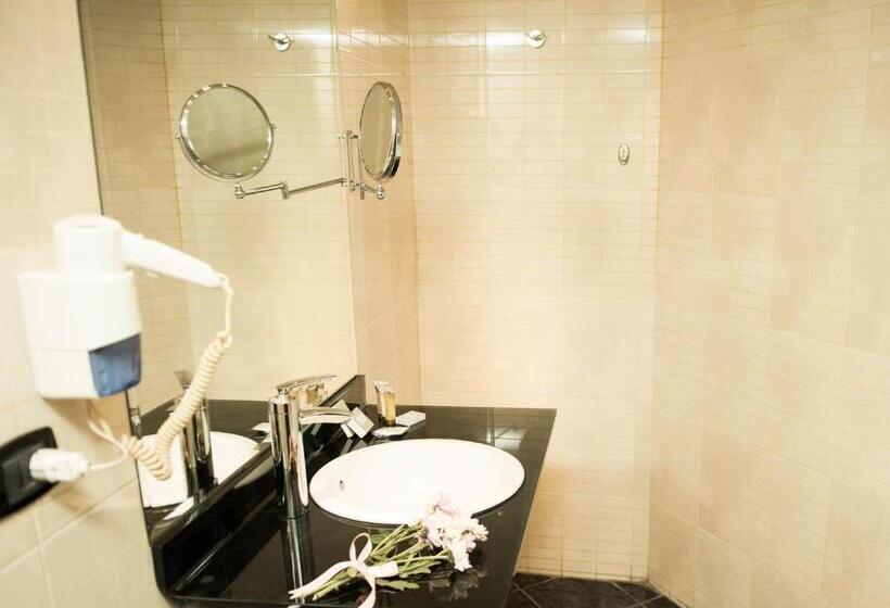 اتاق استاندارد با چشمانداز شهر, Cherry Maryski