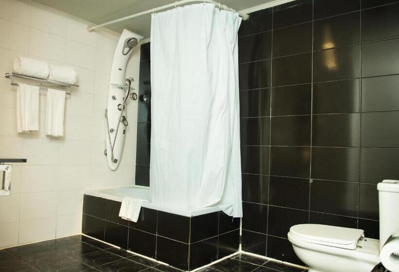 سوییت اجرایی, Cherry Maryski