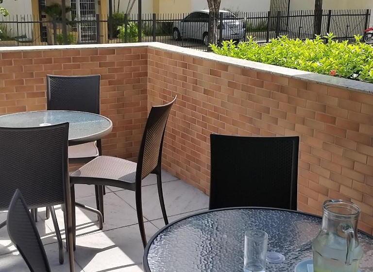 スタンダードトリプルルーム, Coqueiro Express