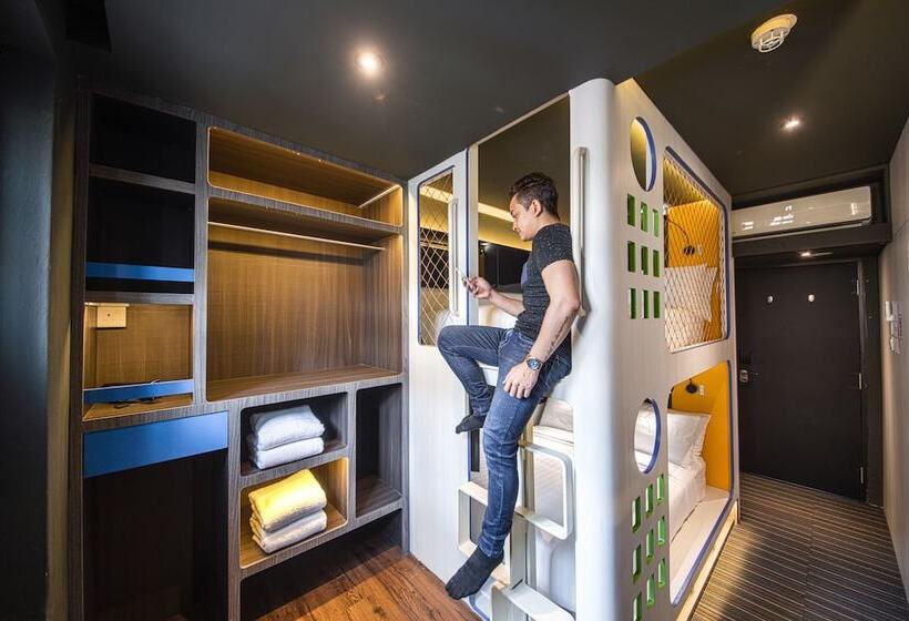 اتاق لوکس چهار تخته, Cube Family Boutique Capsule Hotel At Chinatown
