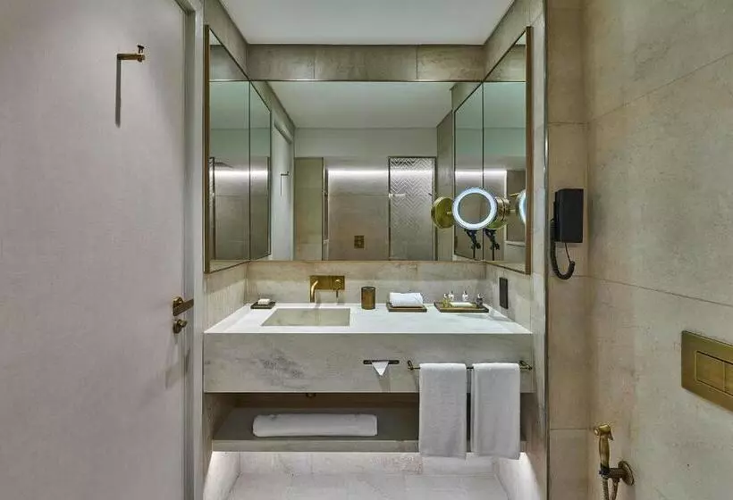 デラックスルーム, Erth Abu Dhabi