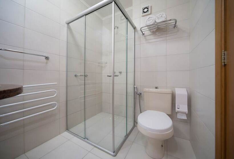 디럭스 룸, Laghetto Premio