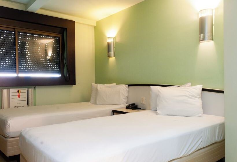 クラシックルーム, Master Curitiba Hotel   1,6 Km Do Estádio Couto Pereira   Show