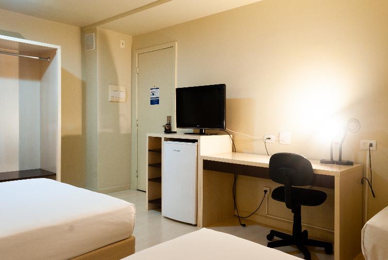 スーペリアファミリールーム, Master Curitiba Hotel   1,6 Km Do Estádio Couto Pereira   Show