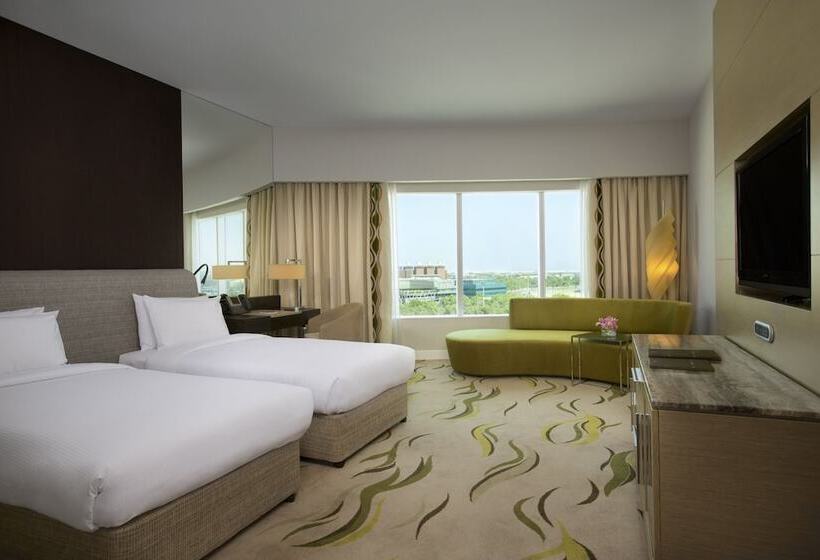 اتاق سوپریور با چشمانداز شهر, Millennium Al Rawdah