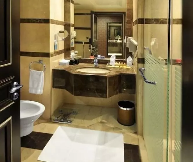 اتاق استاندارد چهار تخته, Ruve Al Madinah