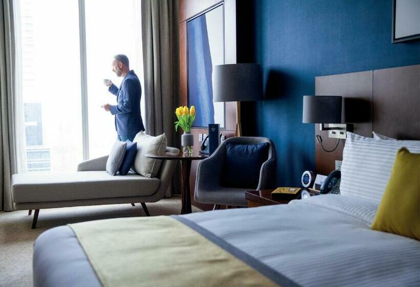 带大床的豪华间, Voco Dubai, An Ihg