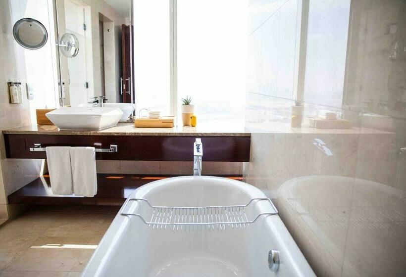 اتاق لوکس با تخت بزرگ, Voco Dubai, An Ihg