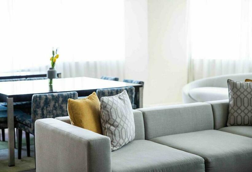 سوئیت با تخت بزرگ, Voco Dubai, An Ihg