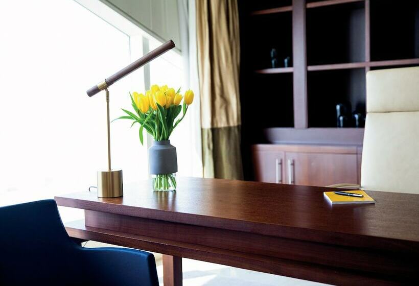 سوئیت رویال, Voco Dubai, An Ihg