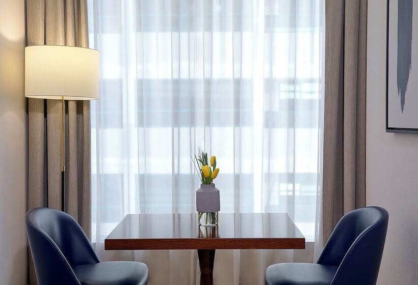 سوییت, Voco Dubai, An Ihg