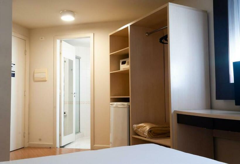 クラシックルーム, Master Curitiba Hotel   1,6 Km Do Estádio Couto Pereira   Show