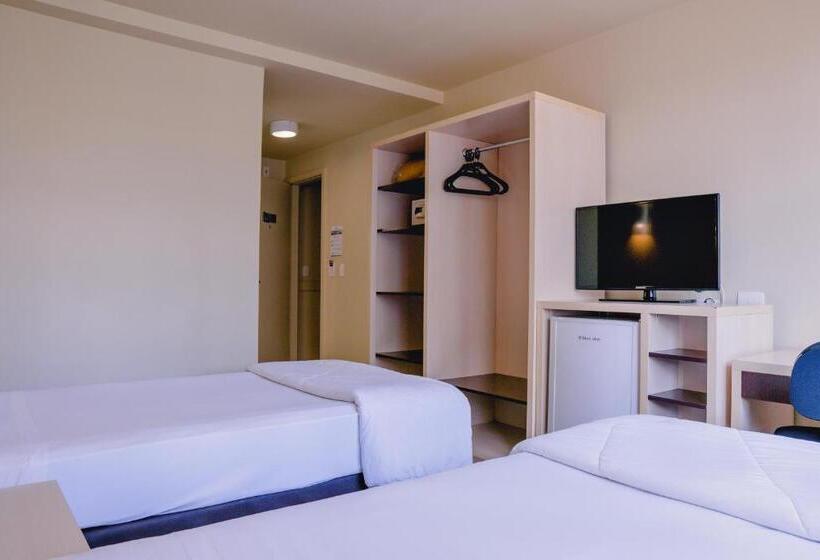 クラシックルーム, Master Curitiba Hotel   1,6 Km Do Estádio Couto Pereira   Show