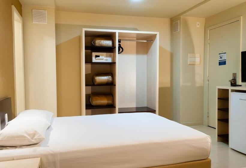 スーペリアファミリールーム, Master Curitiba Hotel   1,6 Km Do Estádio Couto Pereira   Show