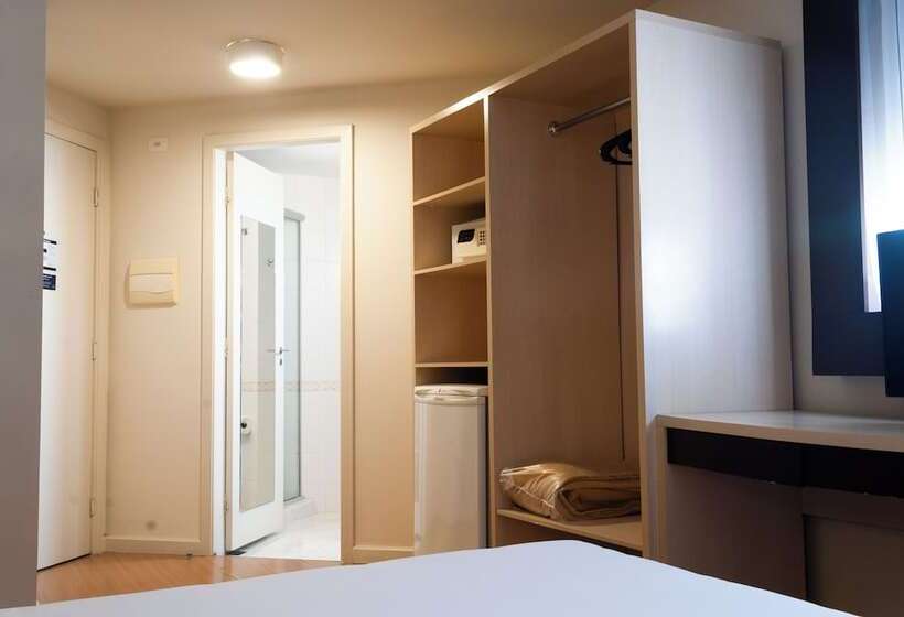 クラシックルーム, Master Curitiba Hotel   1,6 Km Do Estádio Couto Pereira   Show