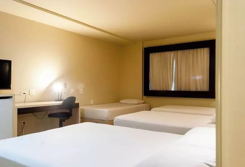 اتاق سوپریور خانوادگی, Master Curitiba Hotel   1,6 Km Do Estádio Couto Pereira   Show