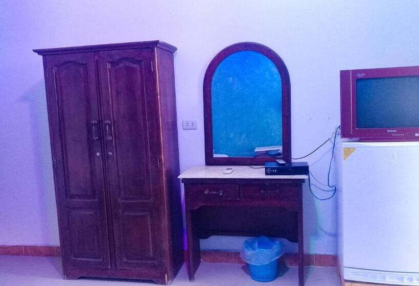 Standard Room, Octopus