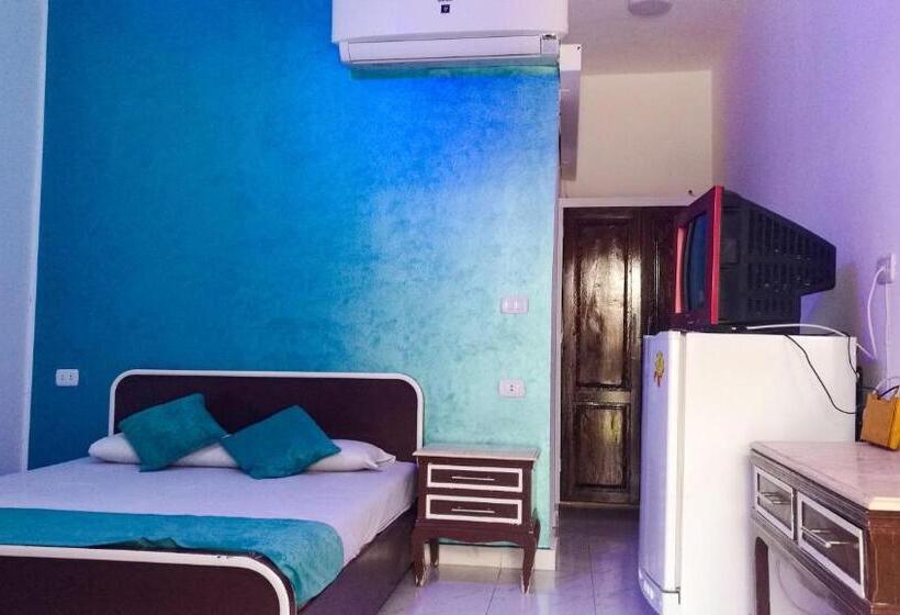 Standard Triple Room, Octopus