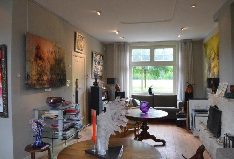 标准间带阳台, Art+bed And Breakfast