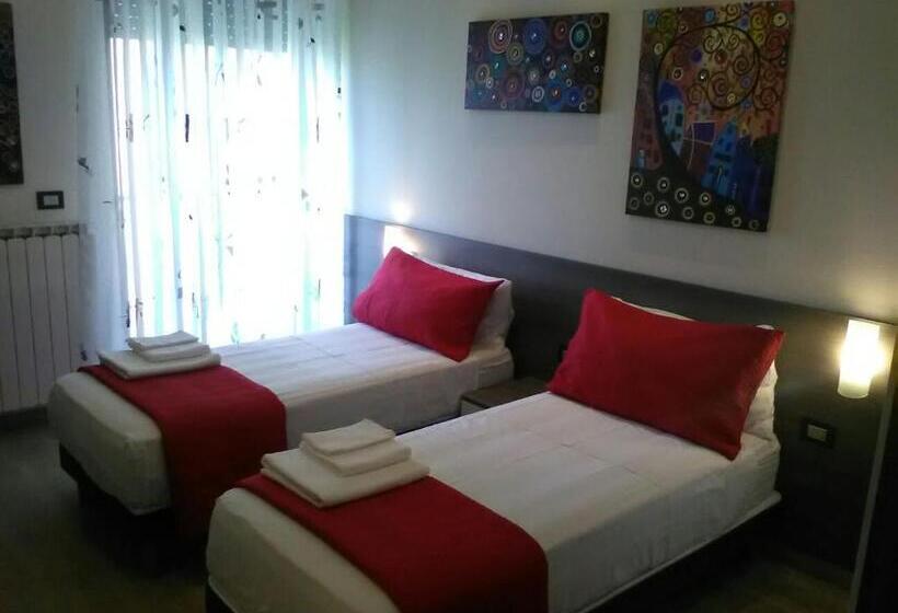 اتاق لوکس با چشمانداز شهر, 85centro